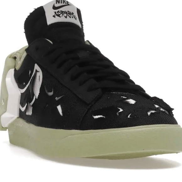 MEN NIKE SNEAKERS… - Picture 2 of 7